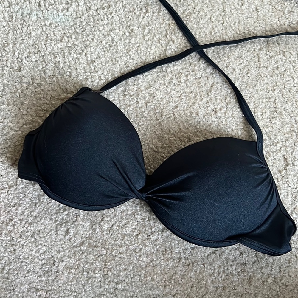 Black push up bikini top